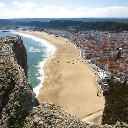Feriehus With Terrace In Nazaré